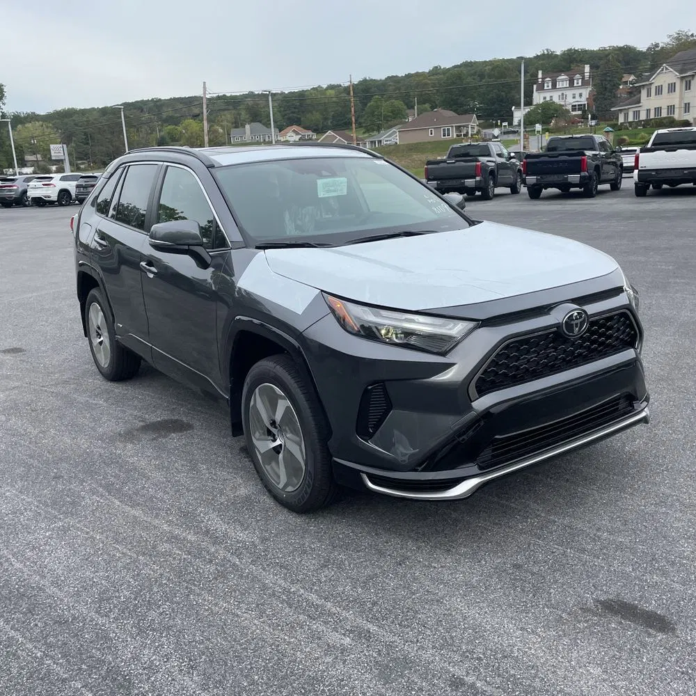 2025 Toyota RAV4 Plug-in Hybrid SE