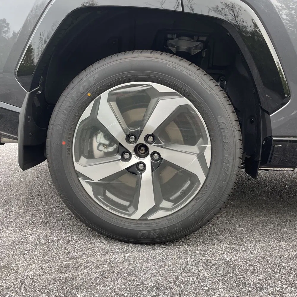 2025 Toyota RAV4 Plug-in Hybrid SE