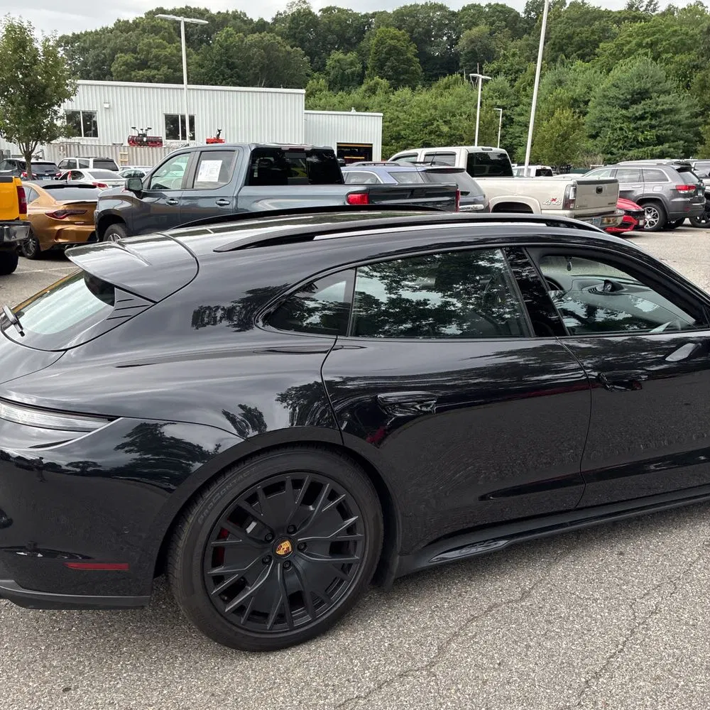2022 Porsche Taycan GTS Sport Turismo