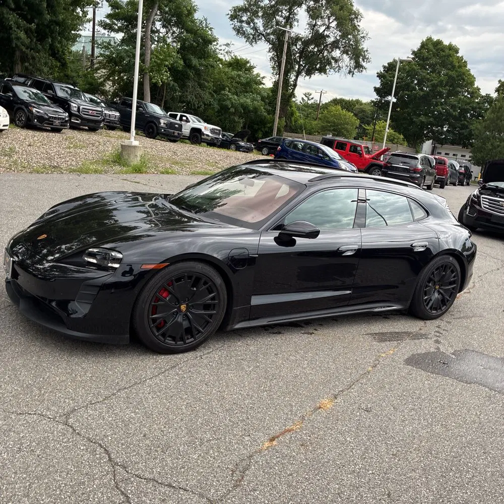 2022 Porsche Taycan GTS Sport Turismo