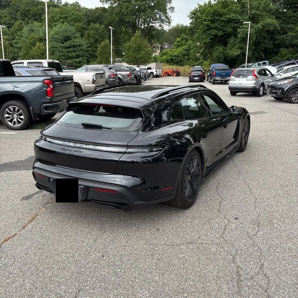 2022 Porsche Taycan GTS Sport Turismo