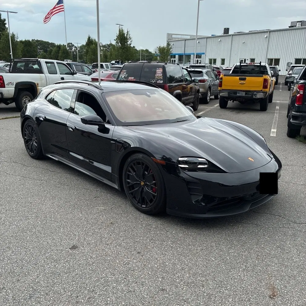 2022 Porsche Taycan GTS Sport Turismo