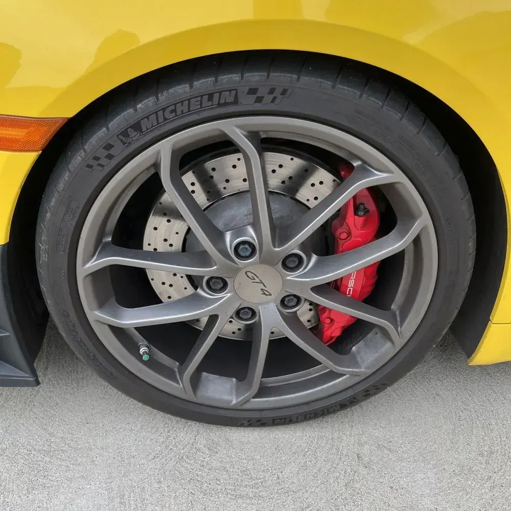 2021 Porsche 718 Cayman GT4