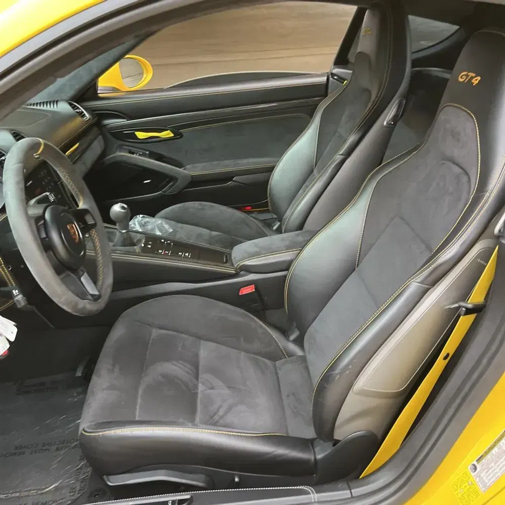 2021 Porsche 718 Cayman GT4