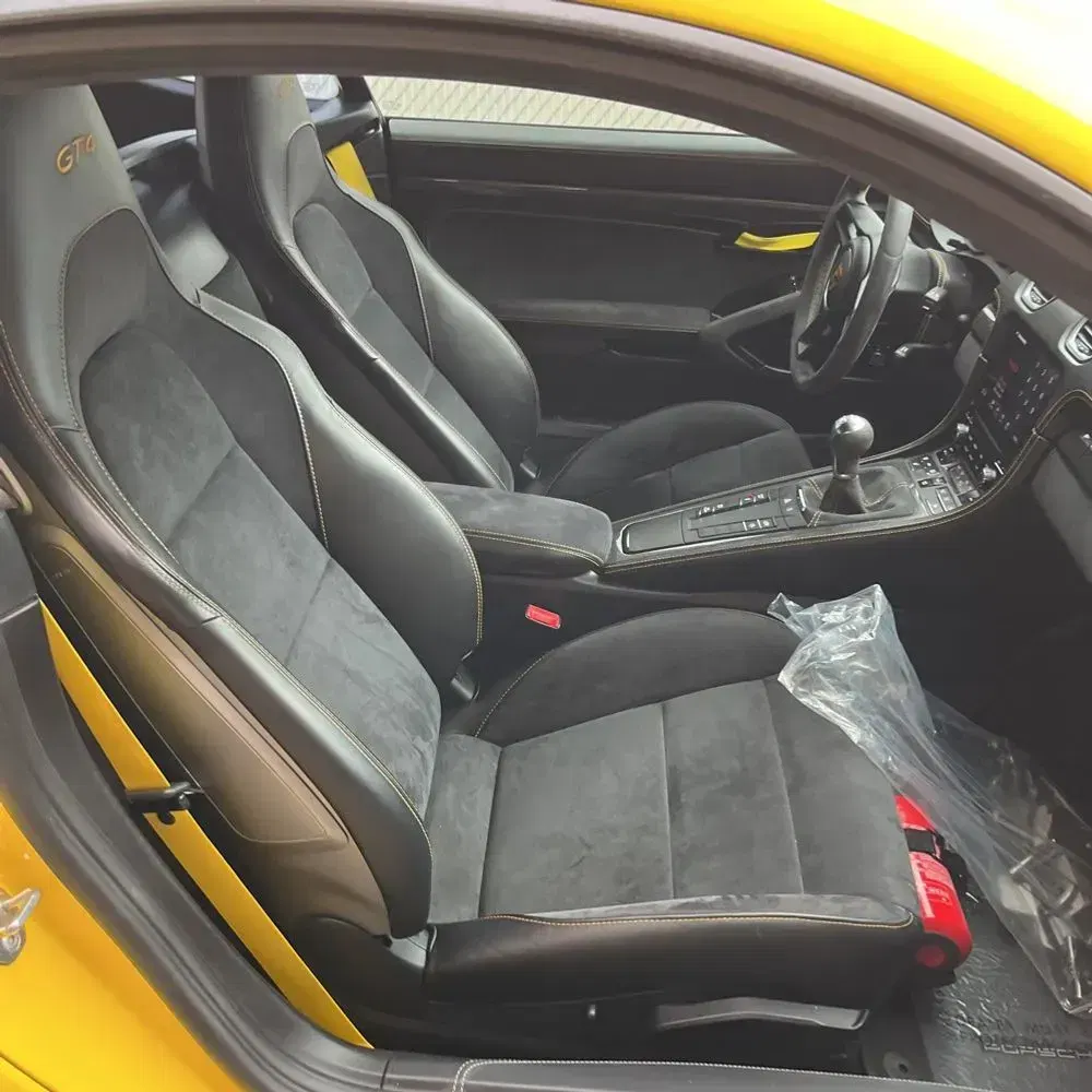2021 Porsche 718 Cayman GT4