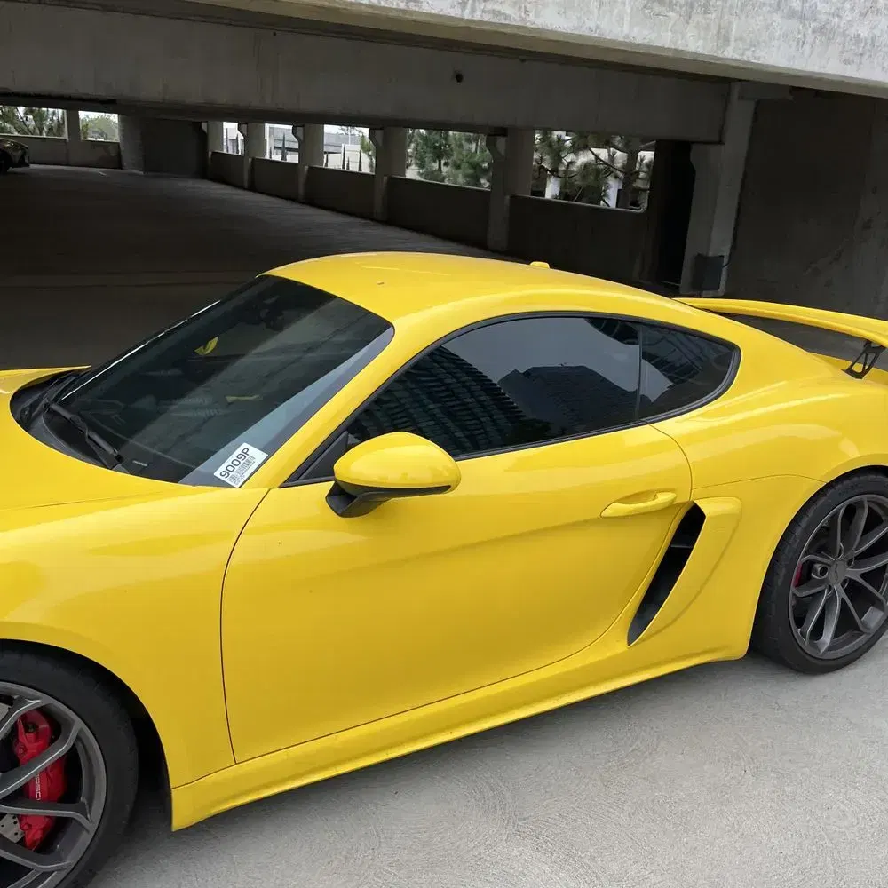 2021 Porsche 718 Cayman GT4