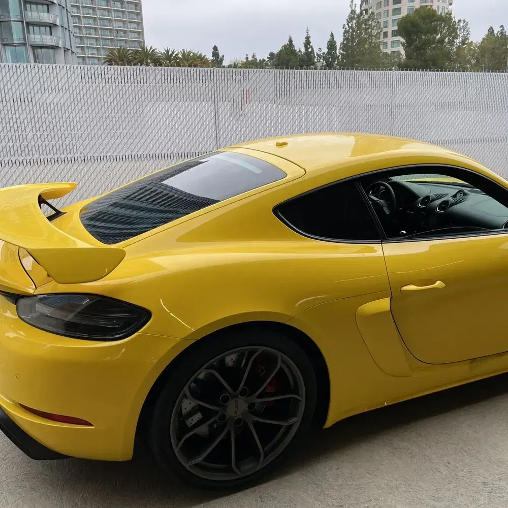 2021 Porsche 718 Cayman GT4