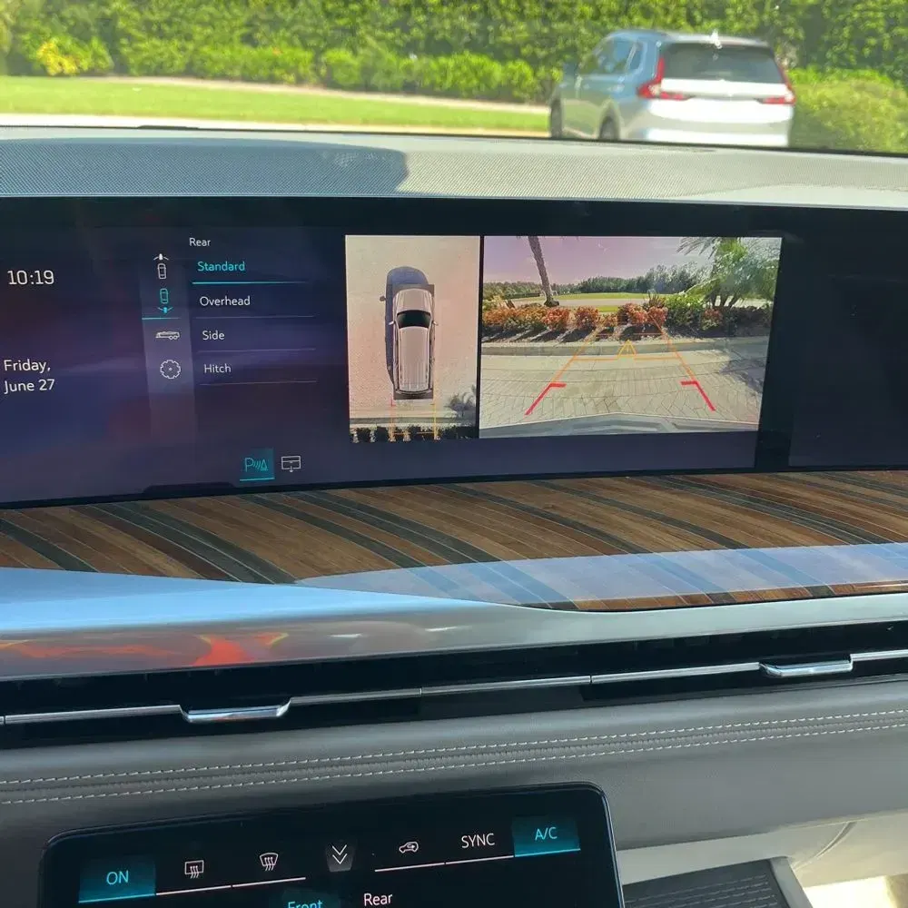 2025 Cadillac Escalade Sport Platinum