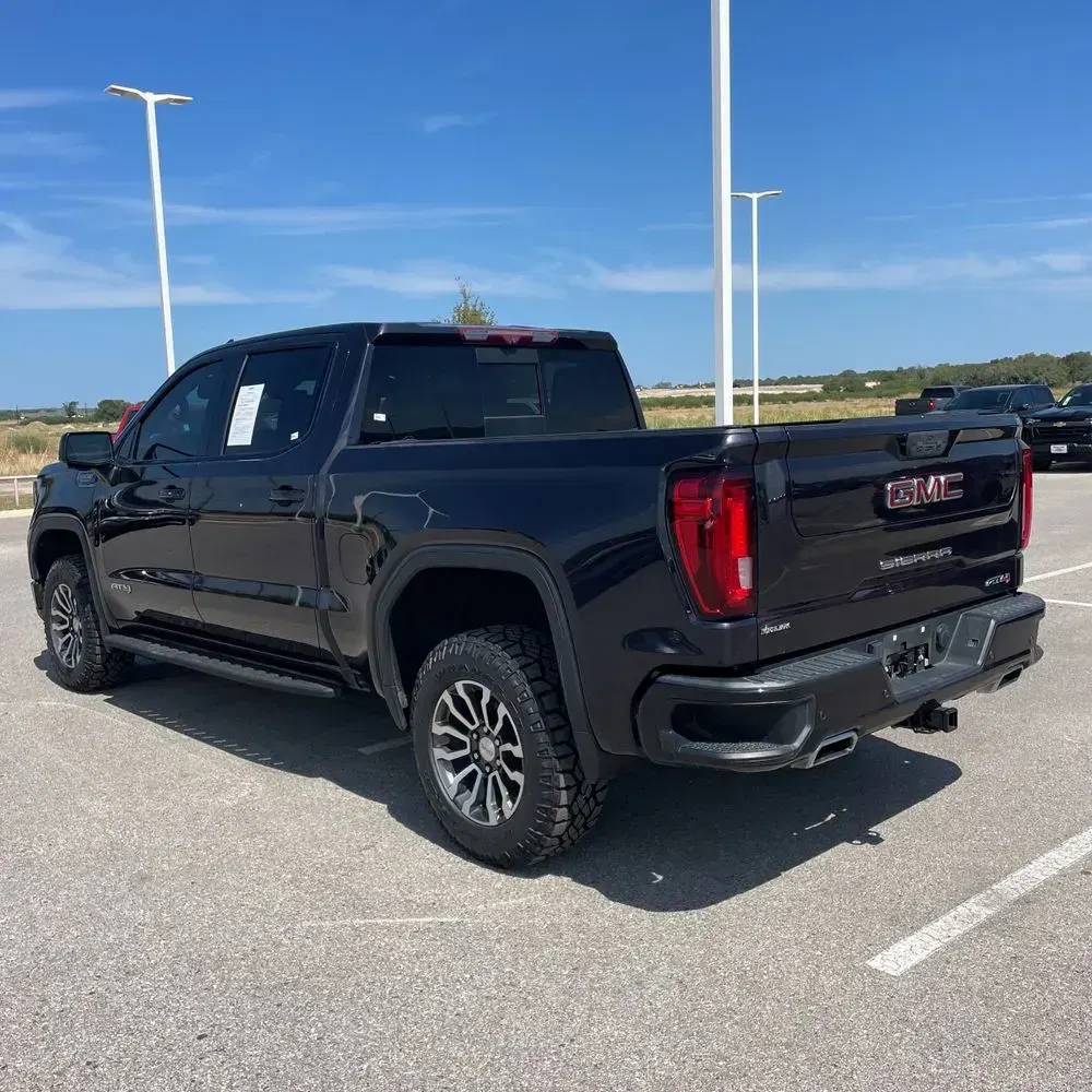 2022 GMC Sierra 1500 AT4