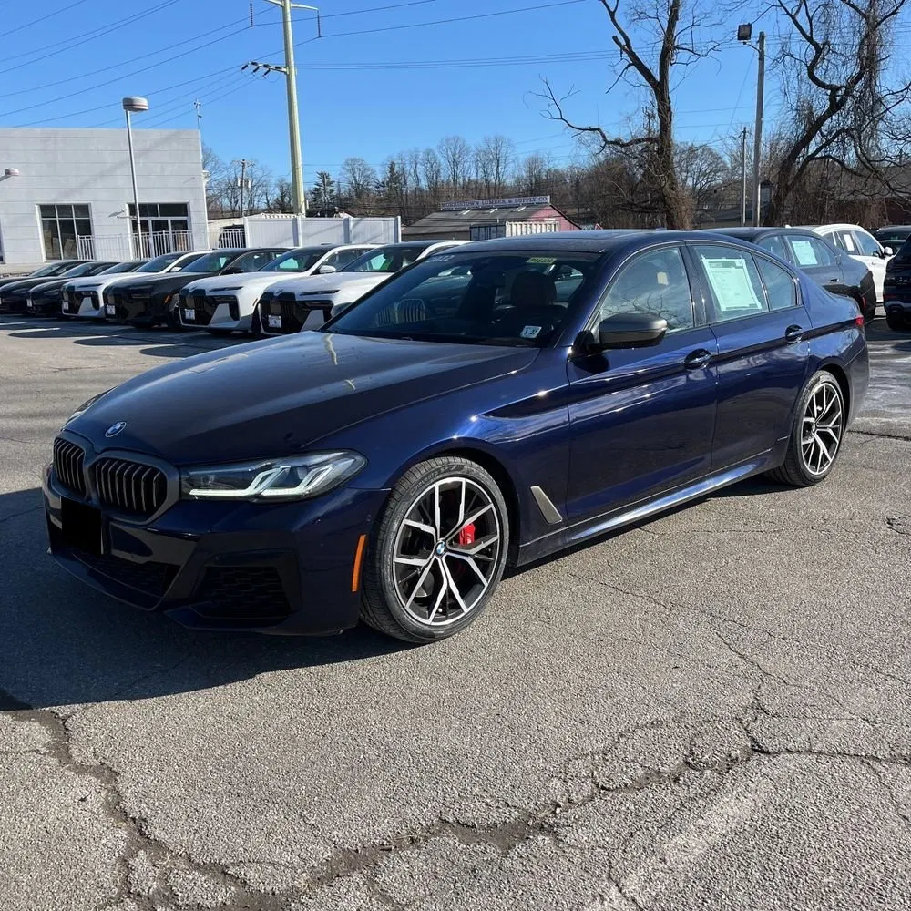 2022 BMW 5-Series M550xi