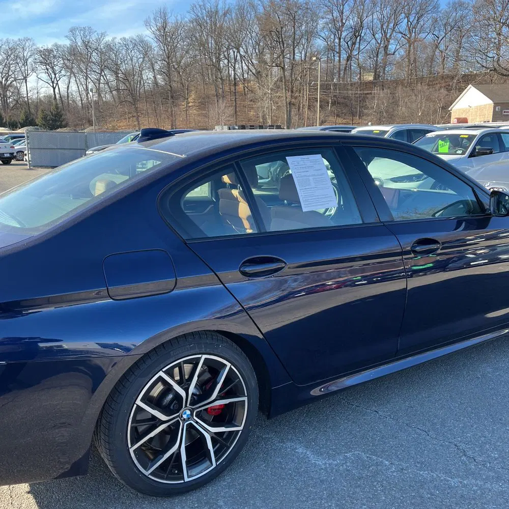 2022 BMW 5-Series M550xi