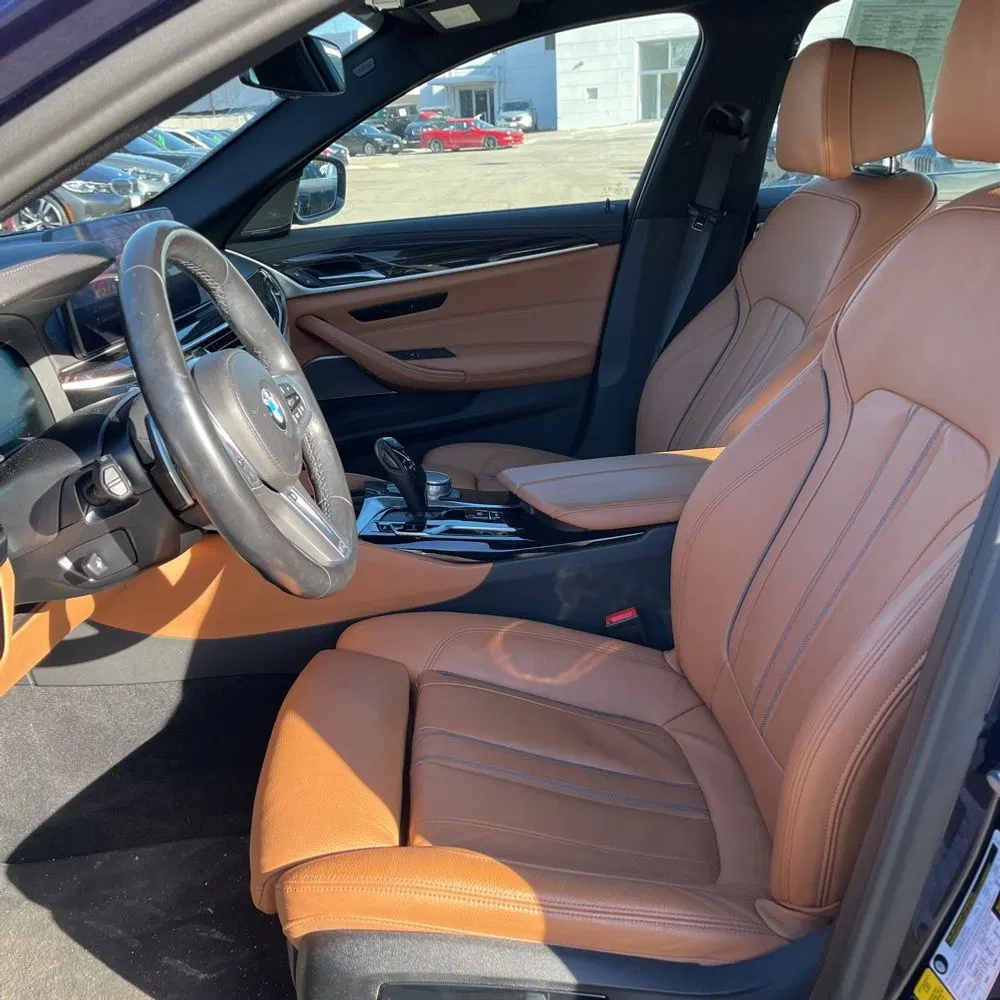 2022 BMW 5-Series M550xi