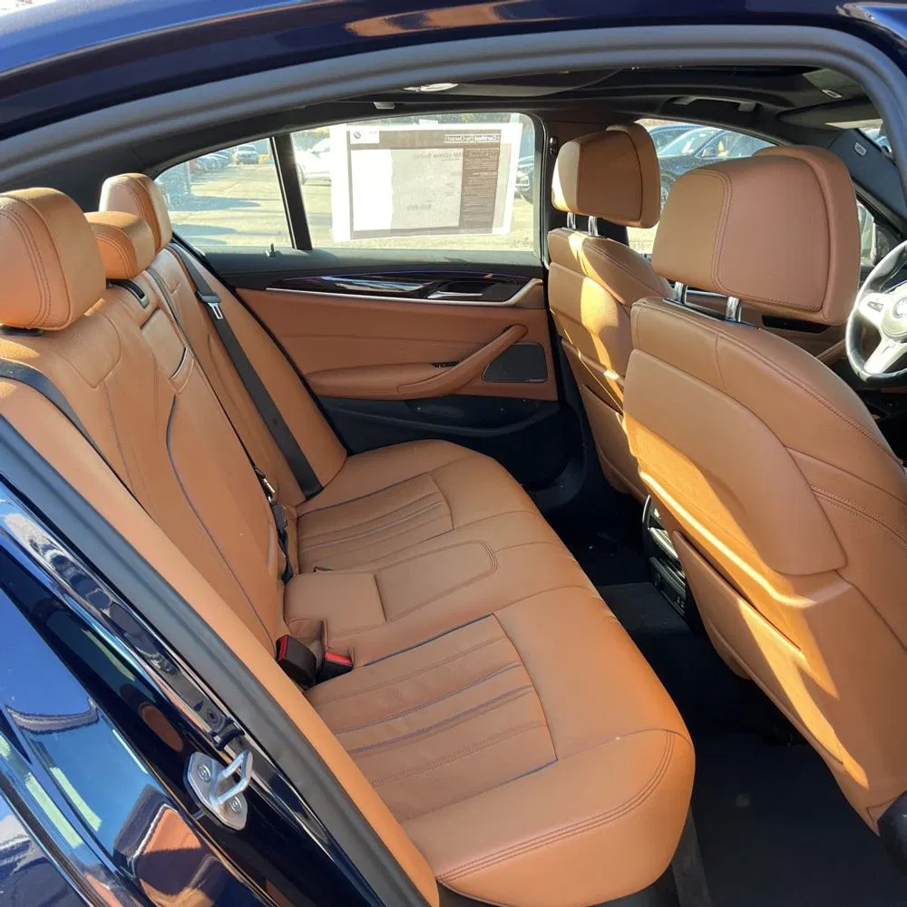 2022 BMW 5-Series M550xi