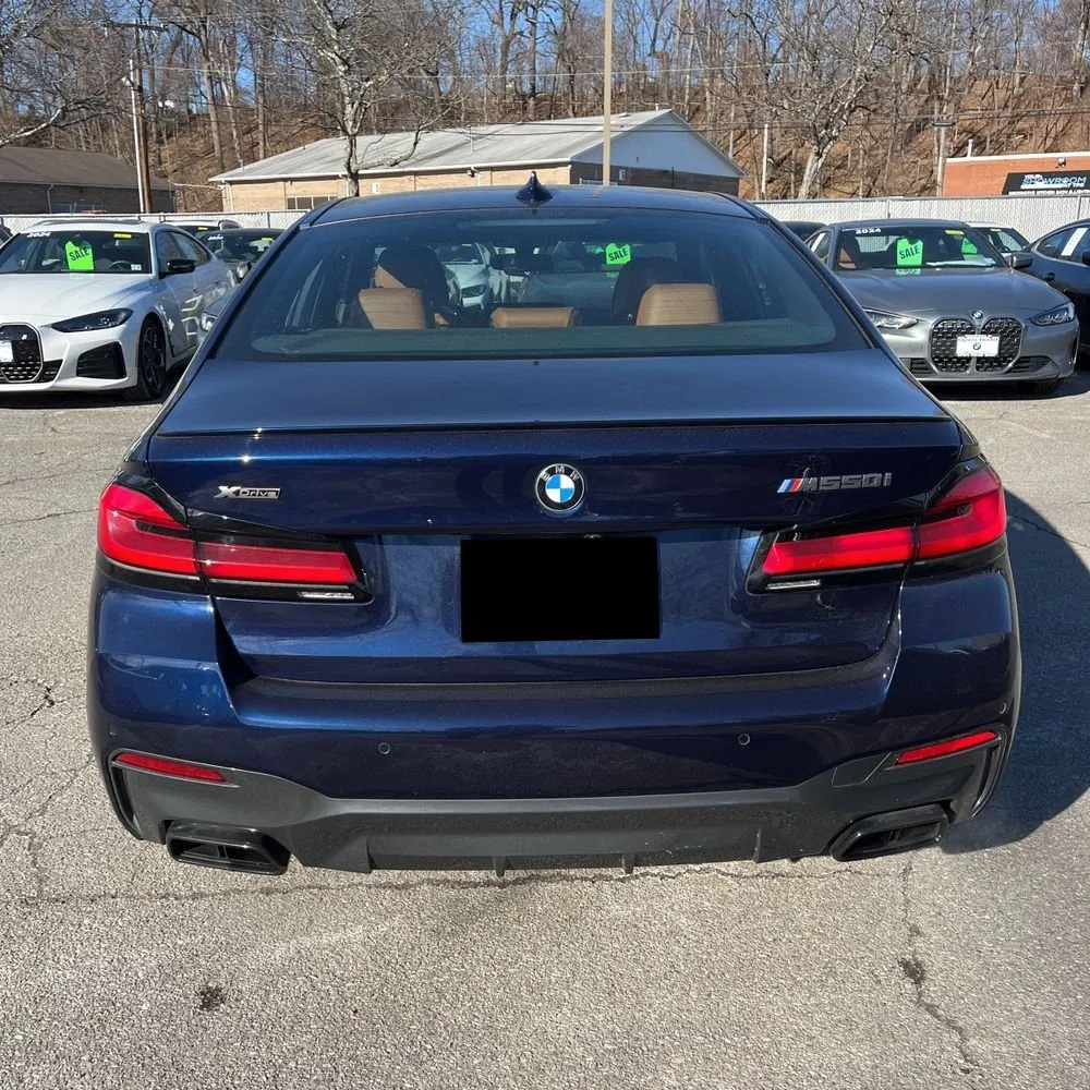 2022 BMW 5-Series M550xi
