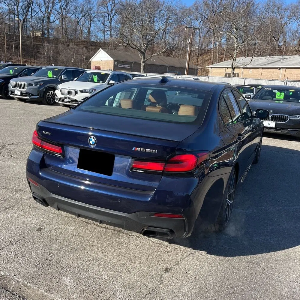 2022 BMW 5-Series M550xi