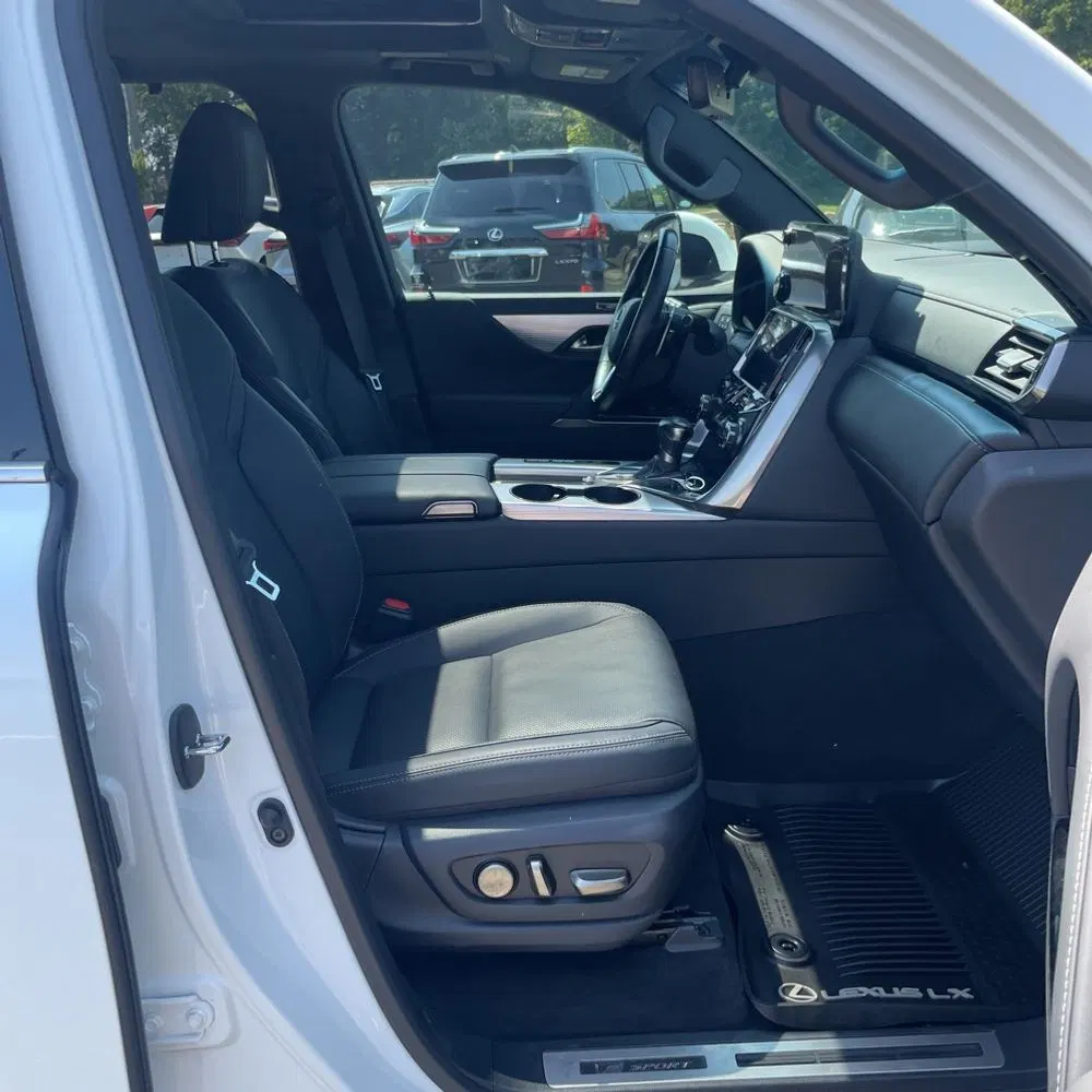 2023 Lexus LX 600 F SPORT Handling