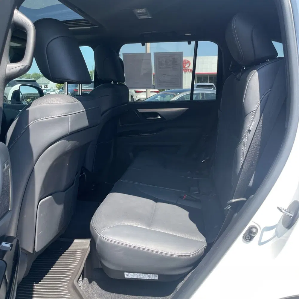 2023 Lexus LX 600 F SPORT Handling