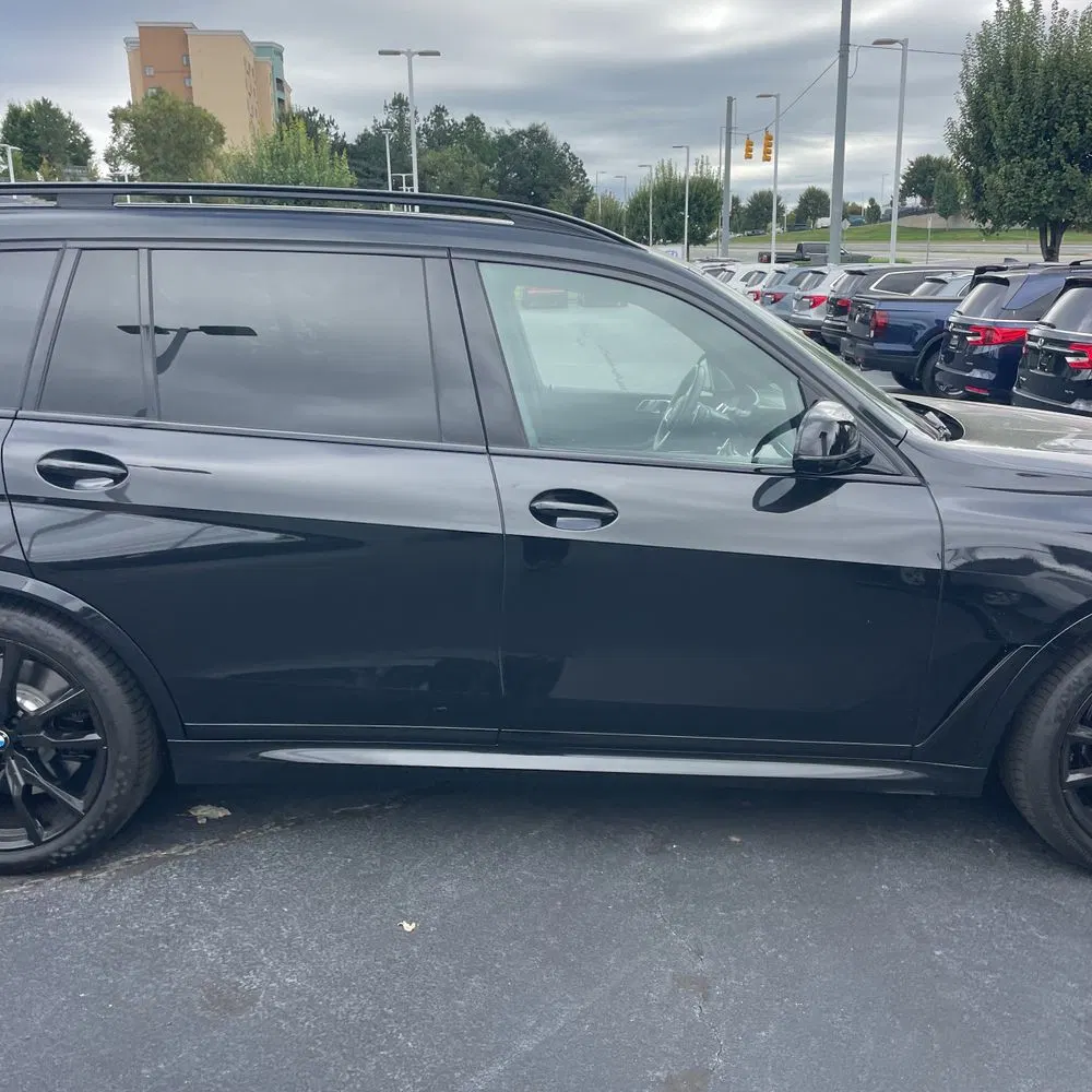 2025 BMW X7 M60i