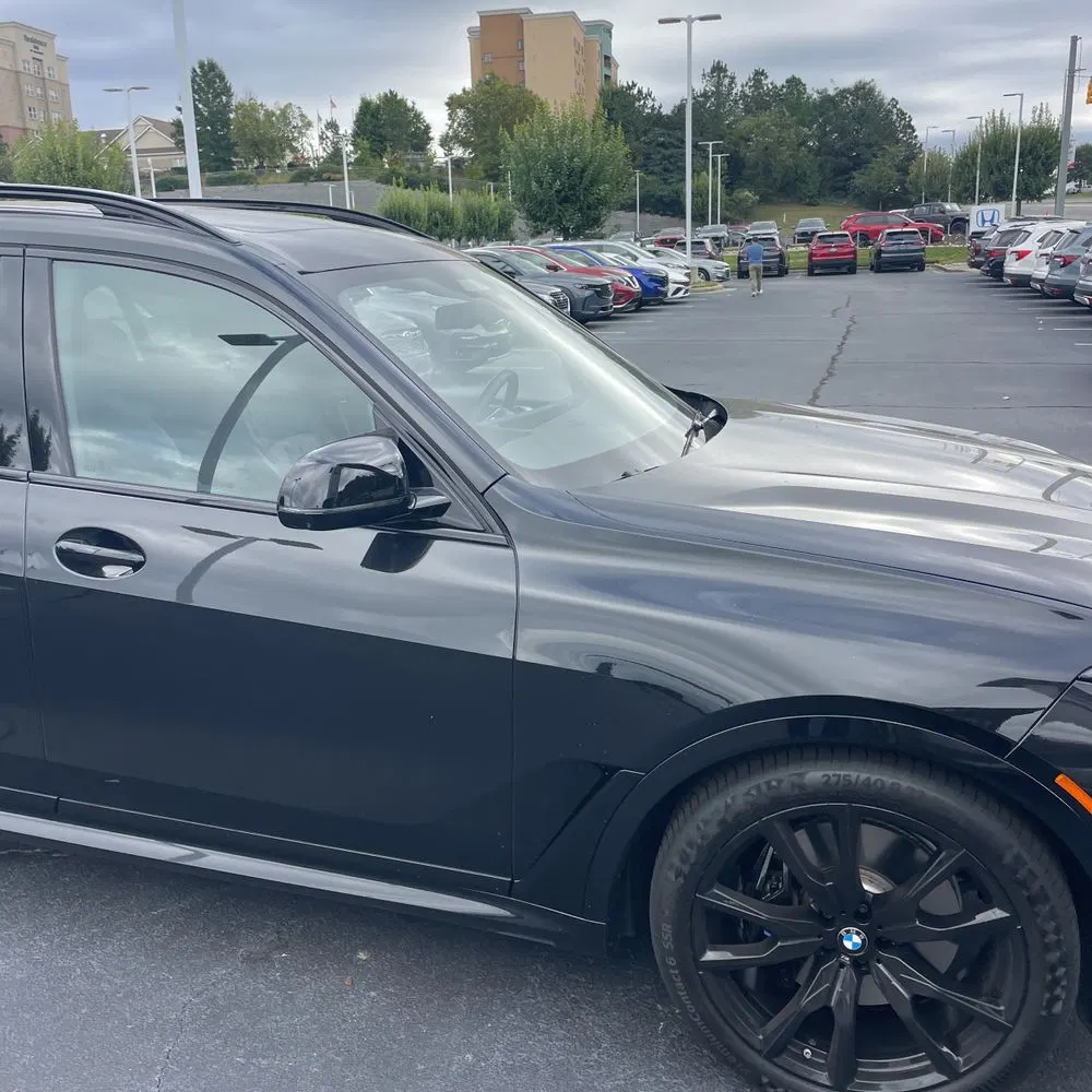 2025 BMW X7 M60i