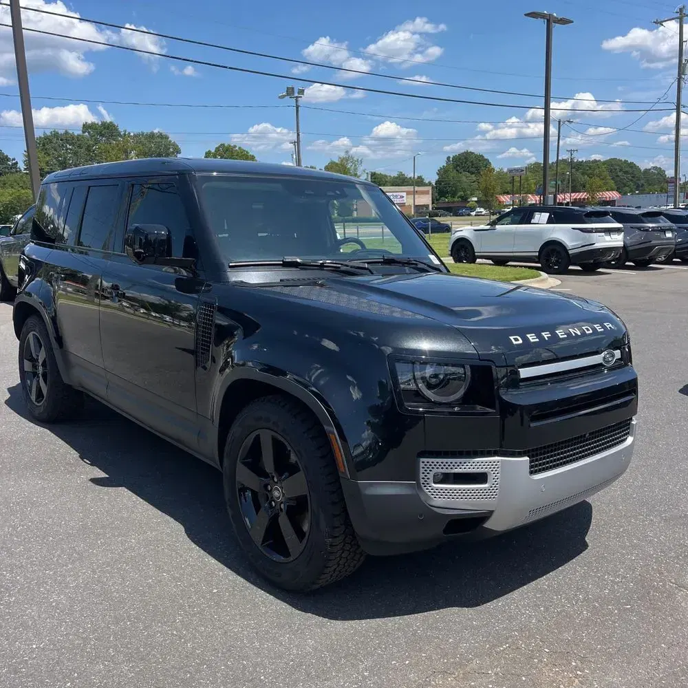 2024 Land Rover Defender 110 V8 P500 SE