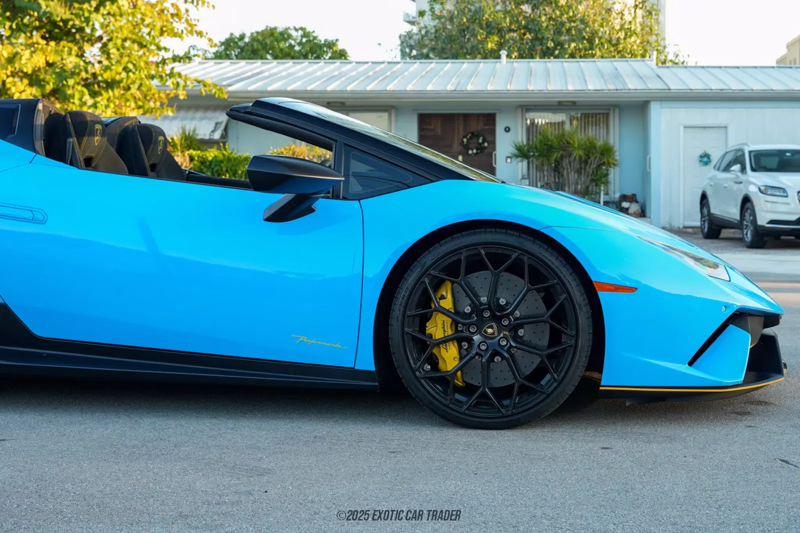 2019 Lamborghini Huracan LP 640-4 Performante Spyder