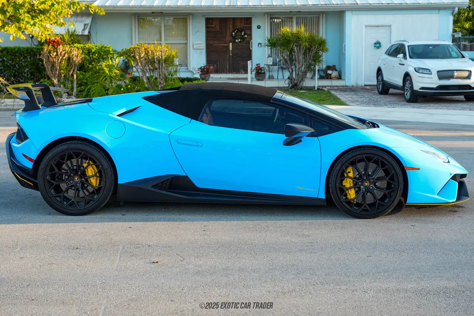 2019 Lamborghini Huracan LP 640-4 Performante Spyder