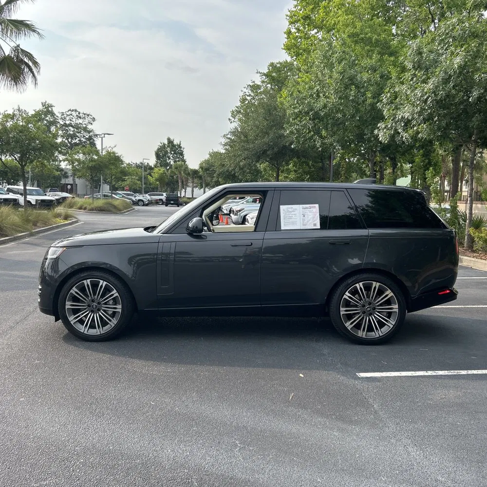 2023 Land Rover Range Rover P530 SE