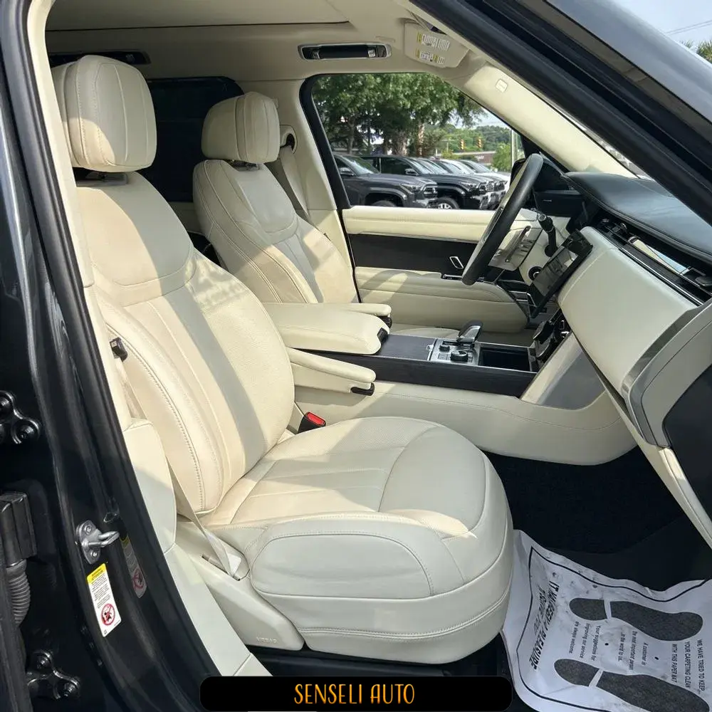 2023 Land Rover Range Rover P530 SE