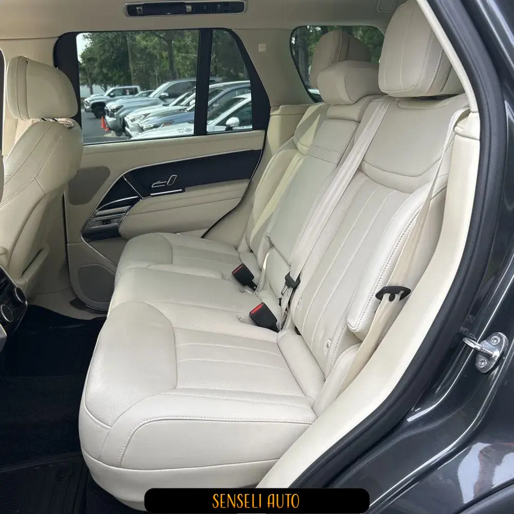 2023 Land Rover Range Rover P530 SE