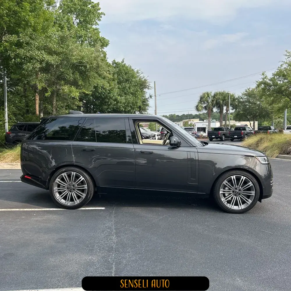 2023 Land Rover Range Rover P530 SE
