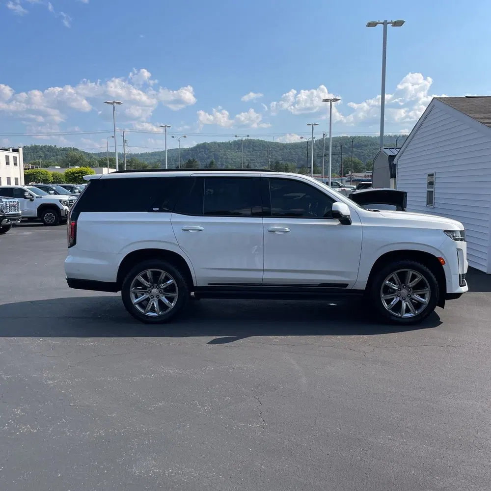 2022 Cadillac Escalade Sport