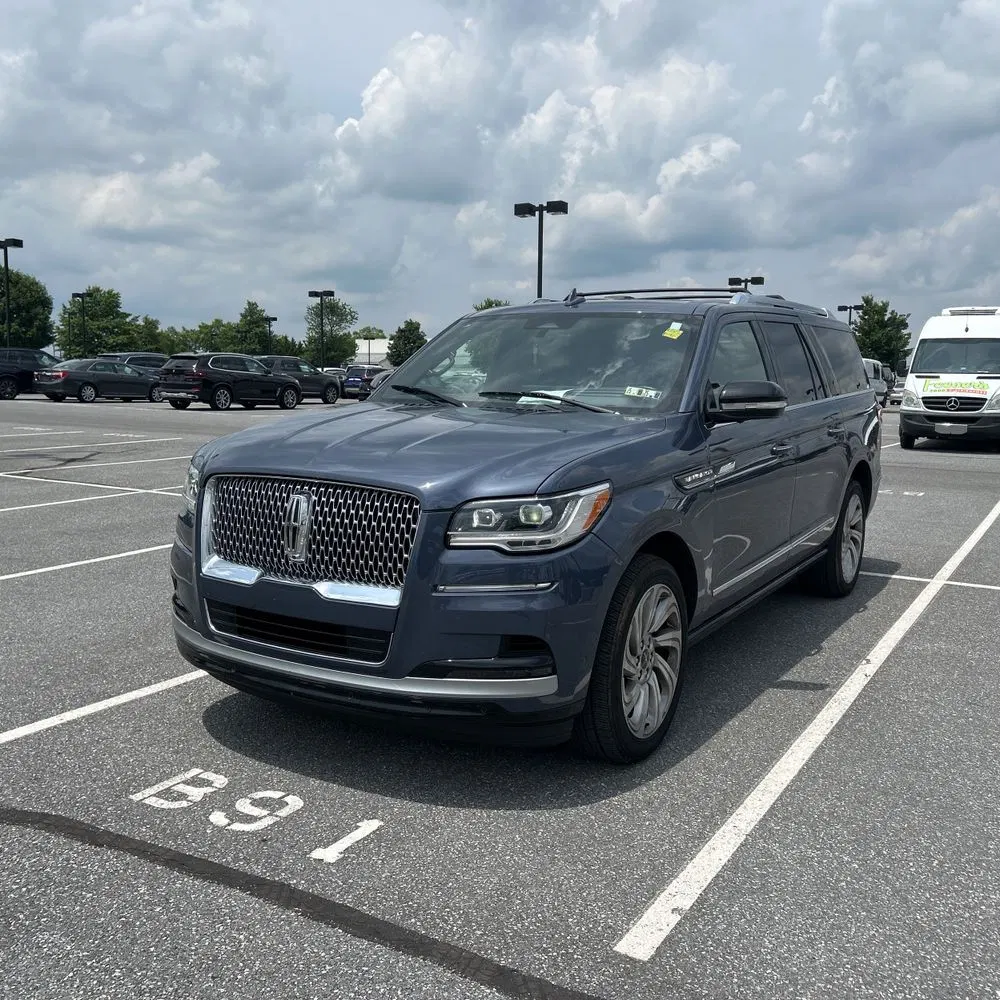 2023 Lincoln Navigator L Reserve