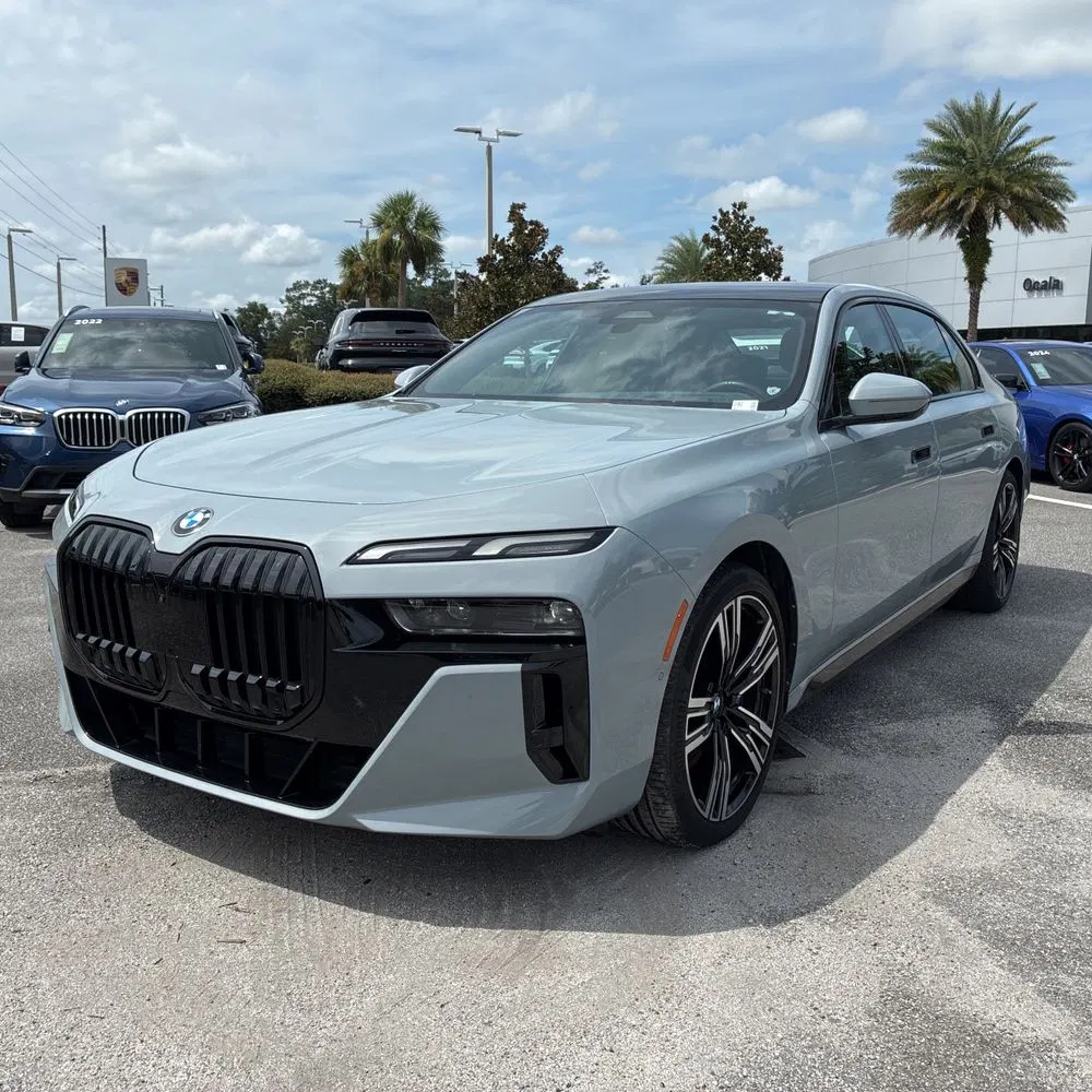 2023 BMW 7-Series 740i