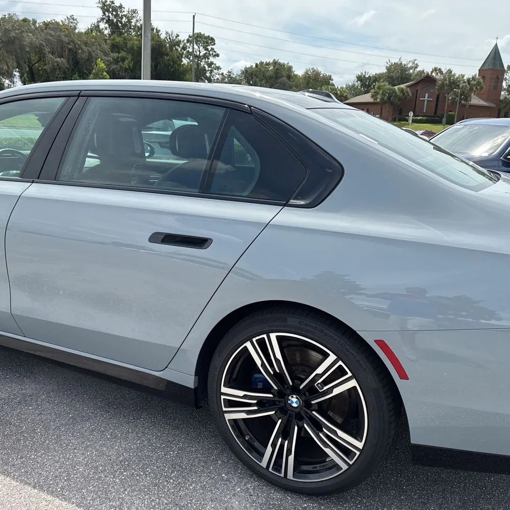2023 BMW 7-Series 740i