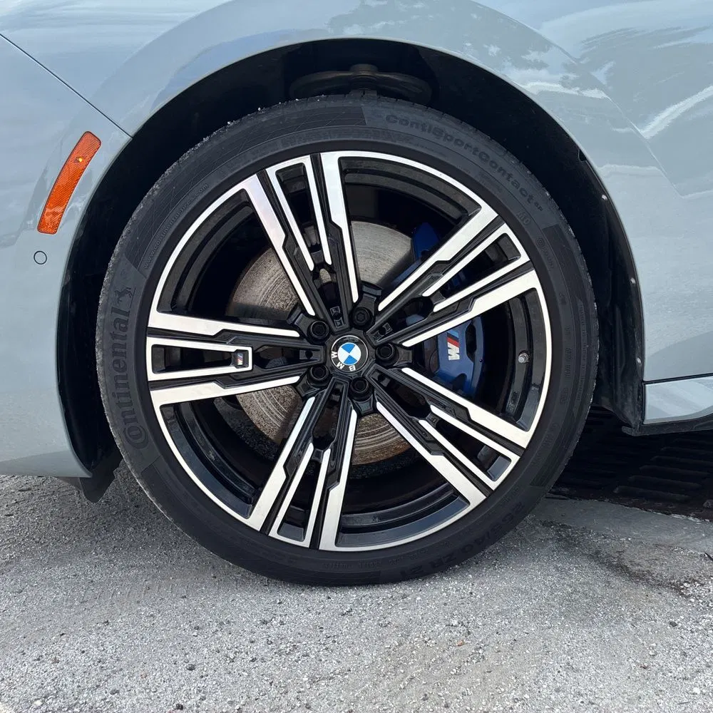 2023 BMW 7-Series 740i