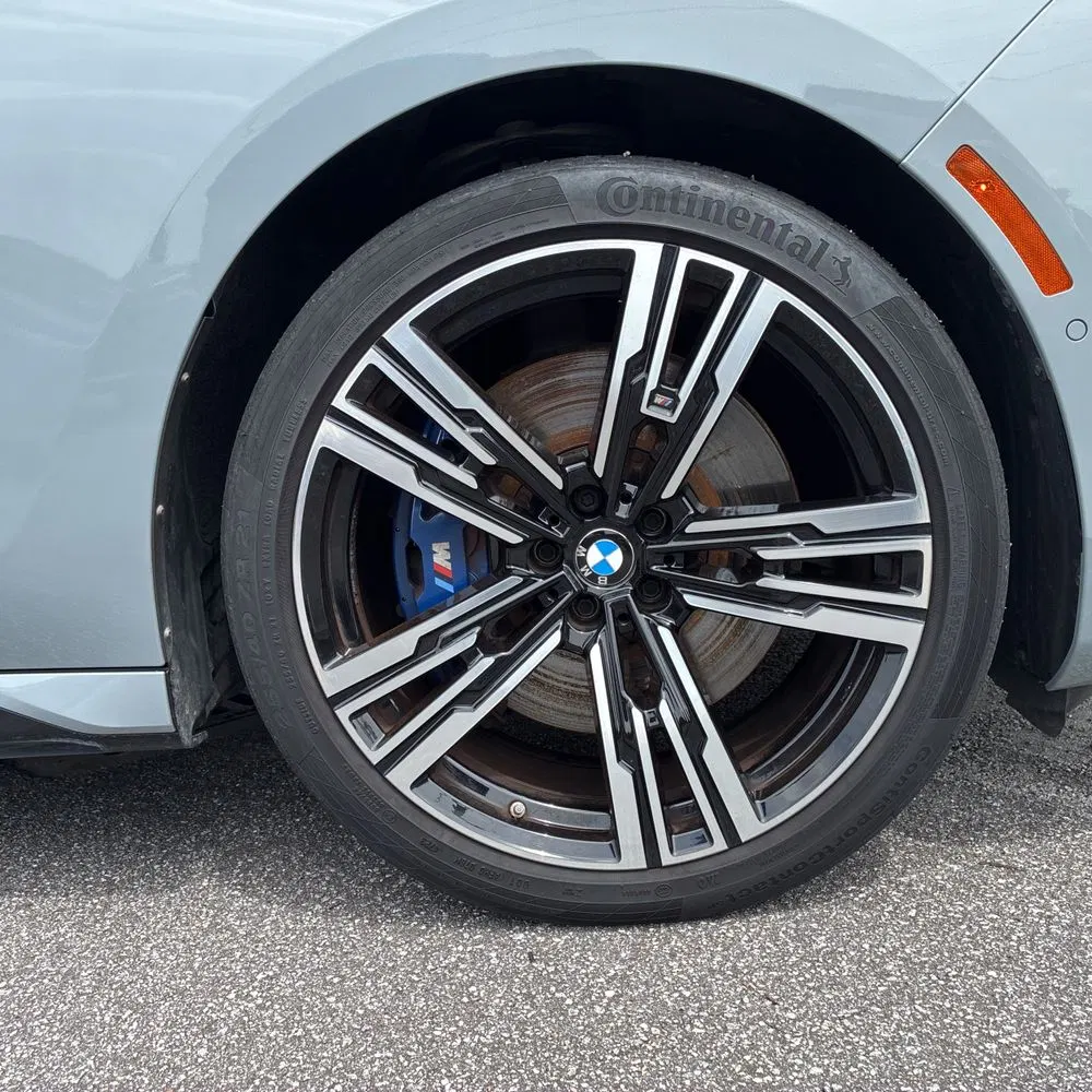 2023 BMW 7-Series 740i