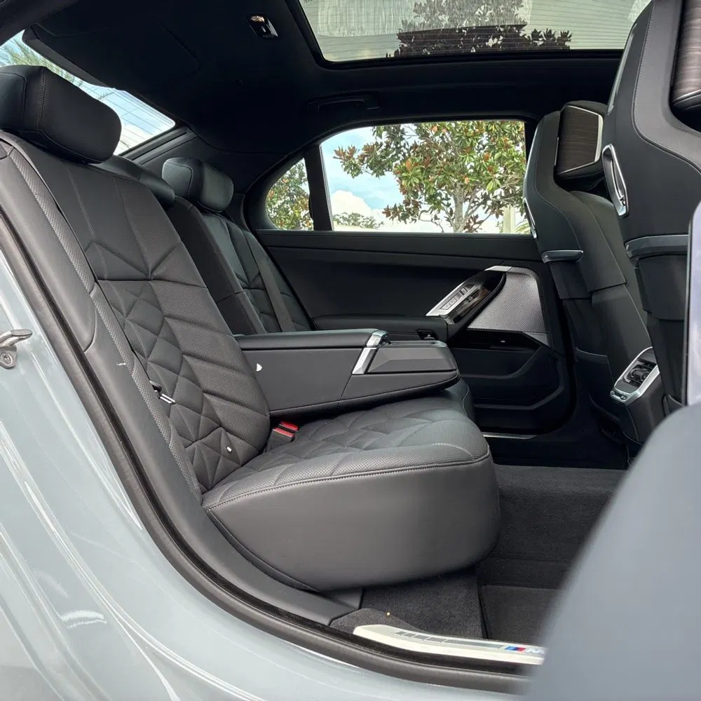 2023 BMW 7-Series 740i