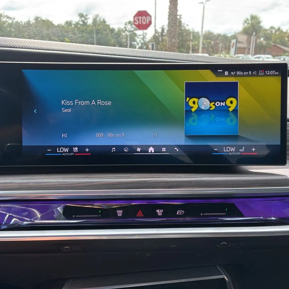 2023 BMW 7-Series 740i