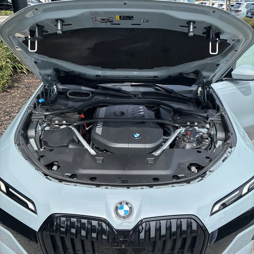 2023 BMW 7-Series 740i