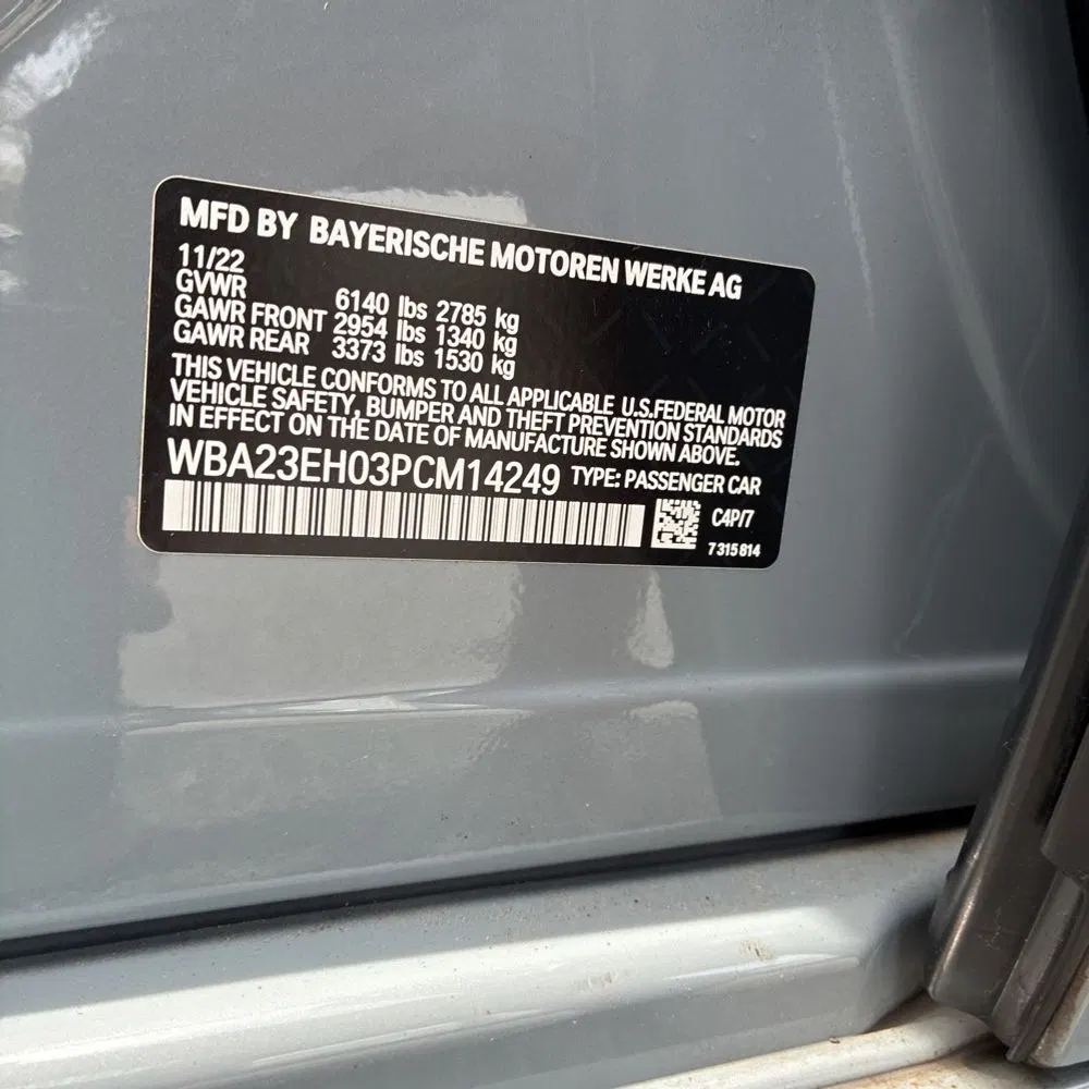 2023 BMW 7-Series 740i