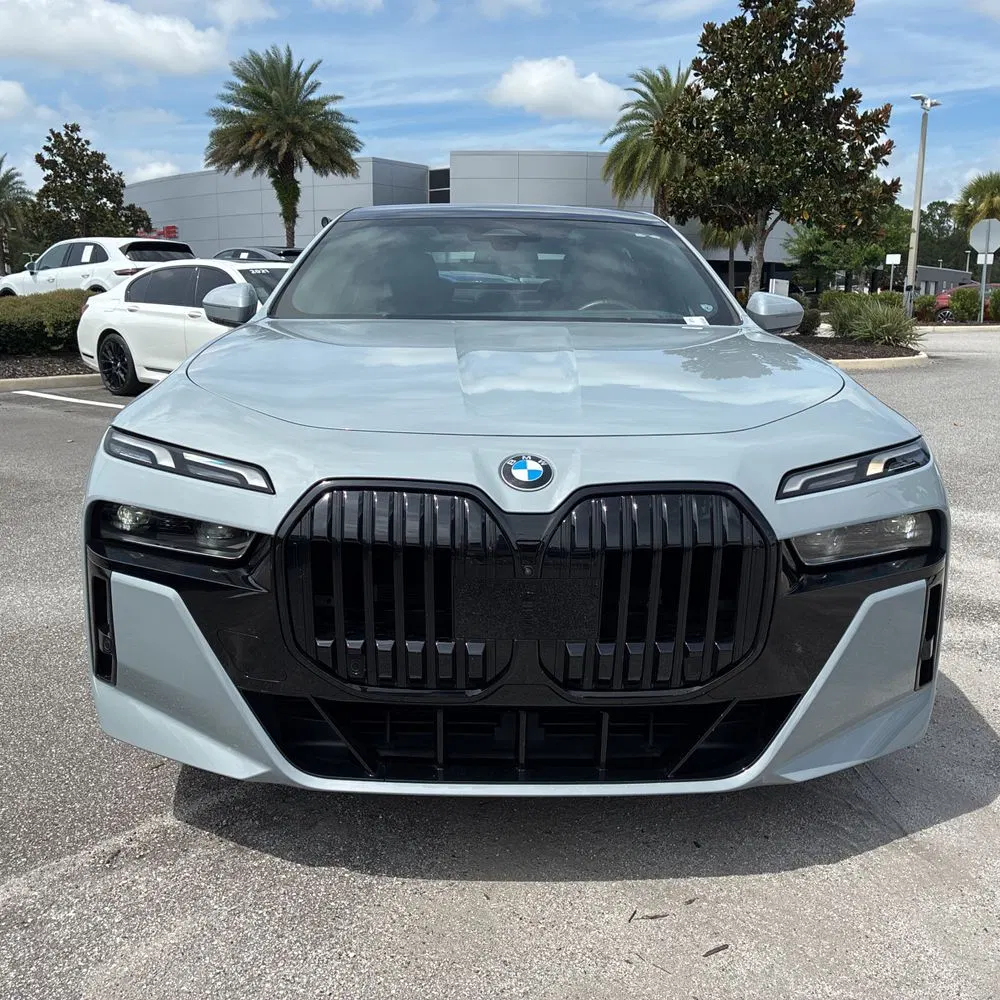 2023 BMW 7-Series 740i
