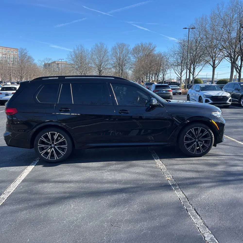 2022 BMW X7 M50i