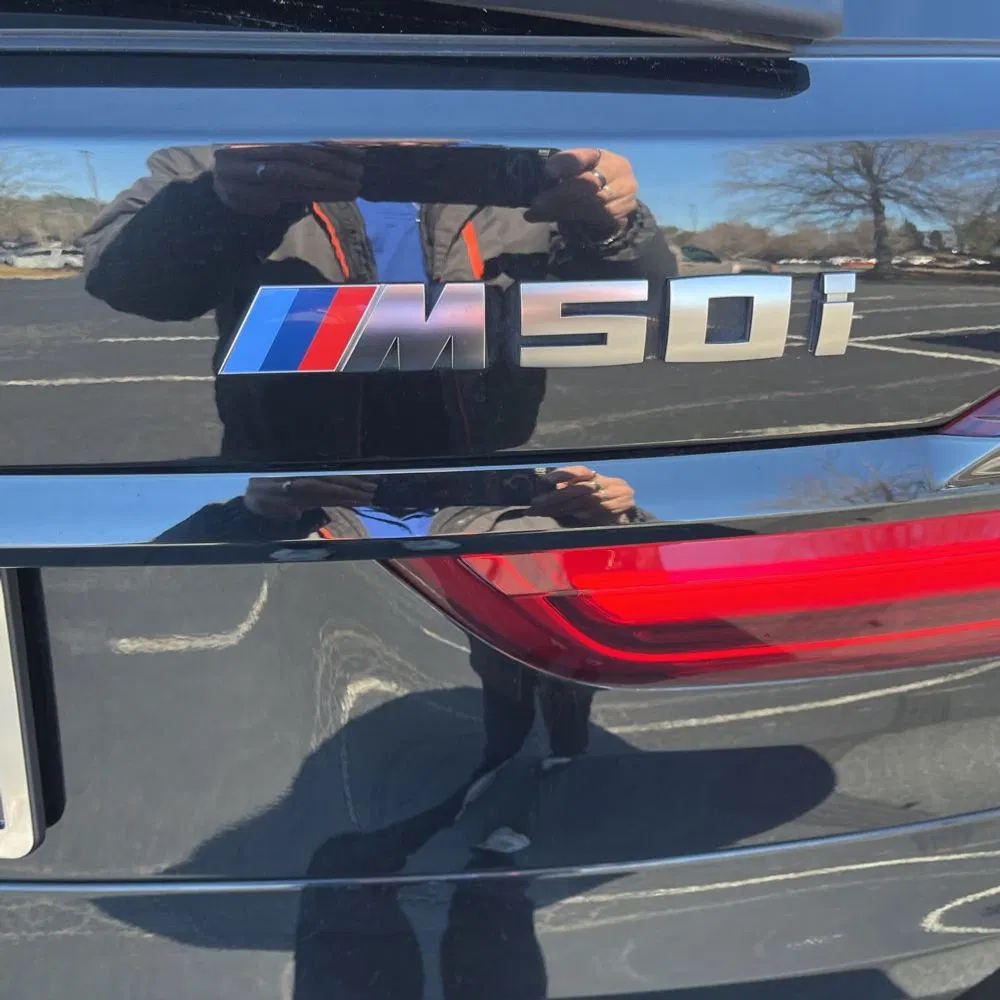 2022 BMW X7 M50i