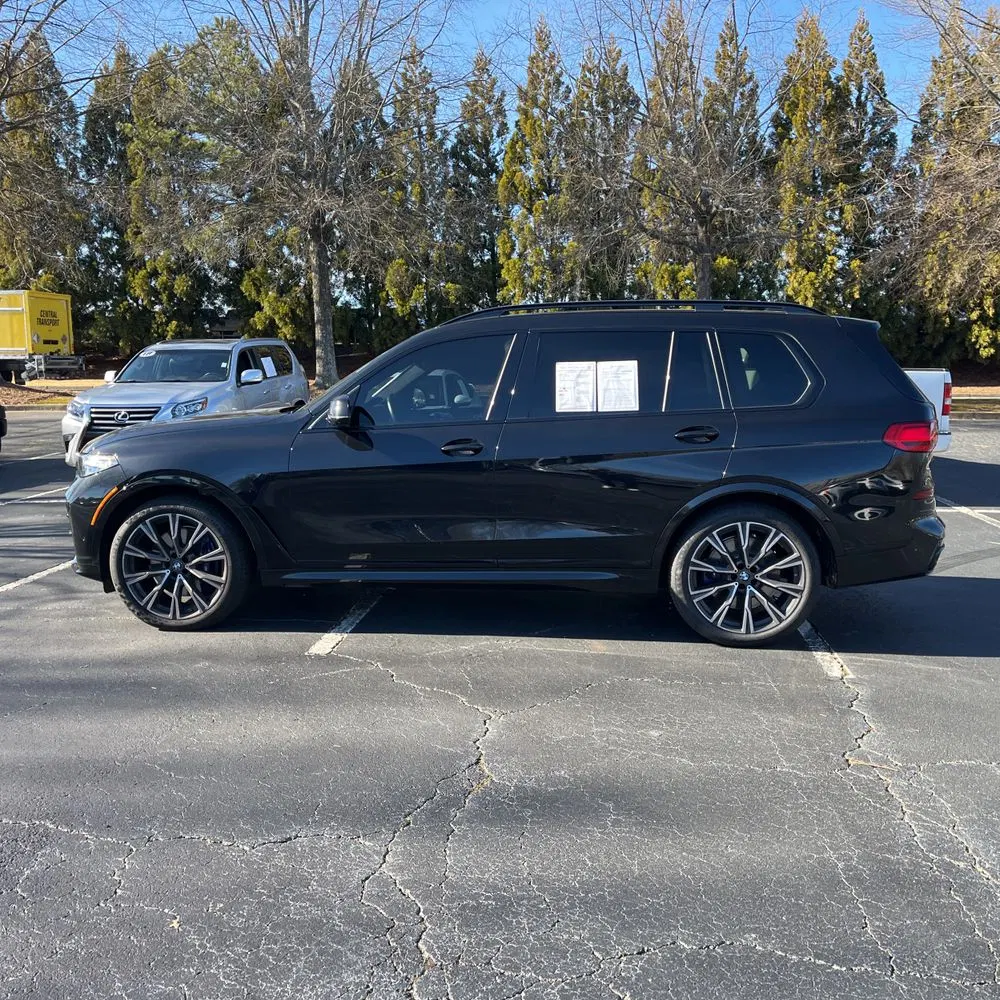 2022 BMW X7 M50i