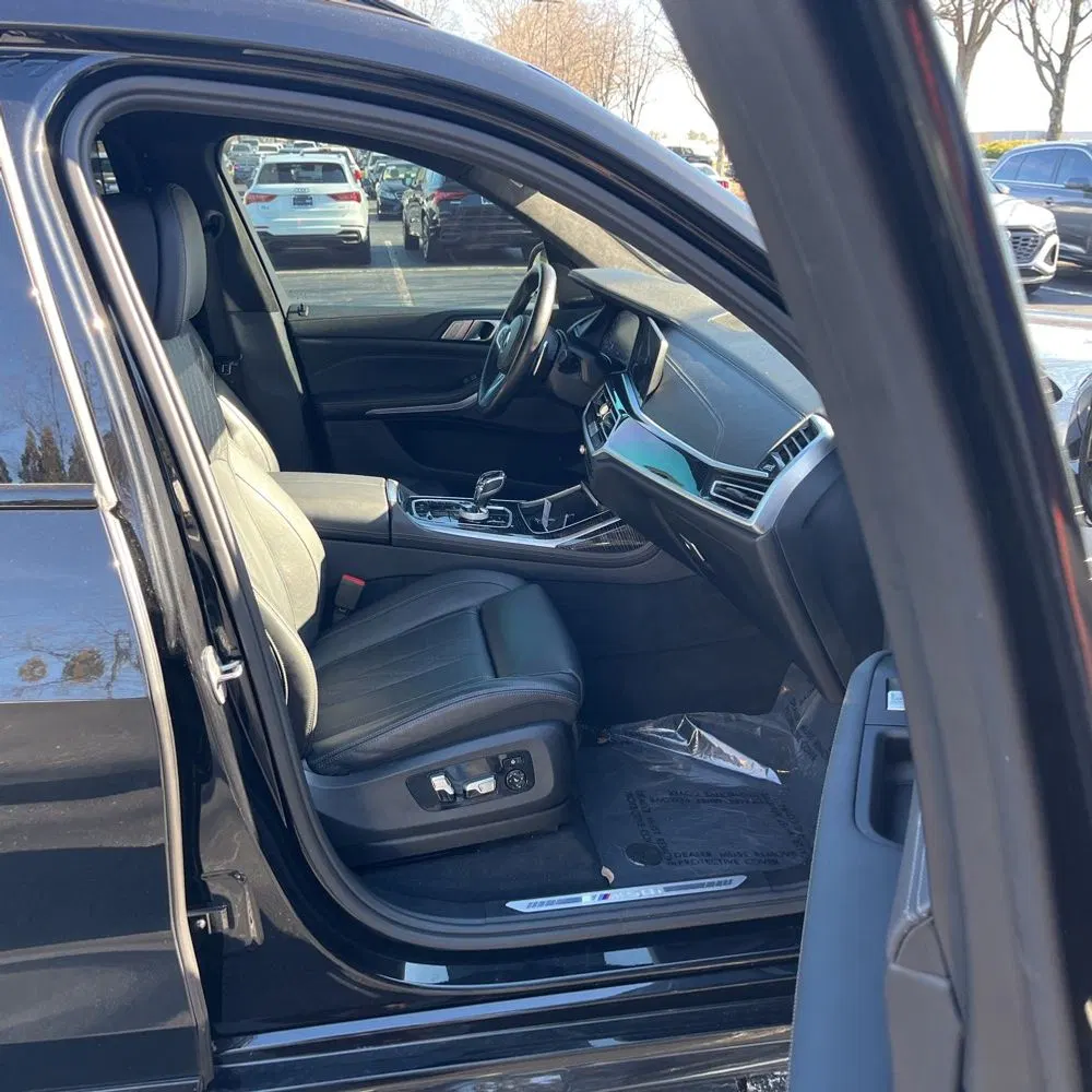 2022 BMW X7 M50i