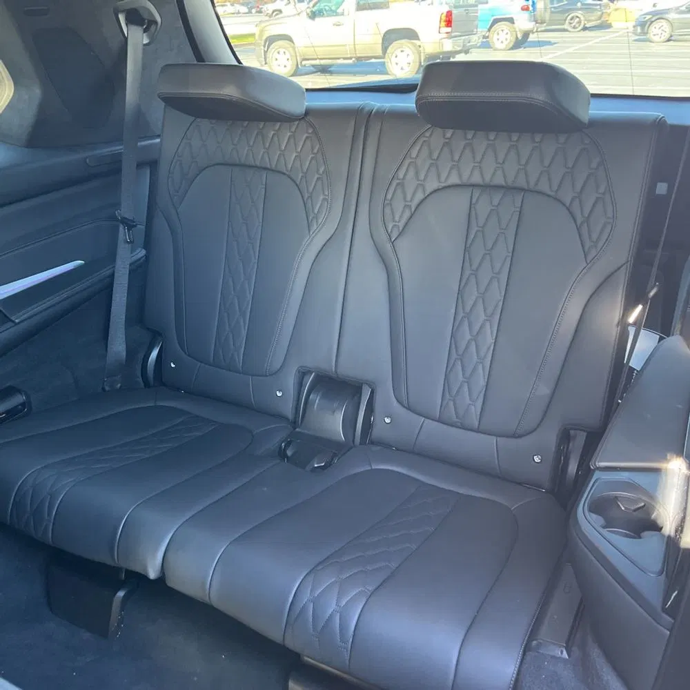 2022 BMW X7 M50i