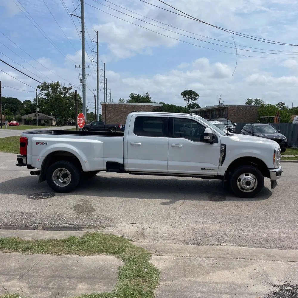 2023 Ford F-350 Super Duty Lariat