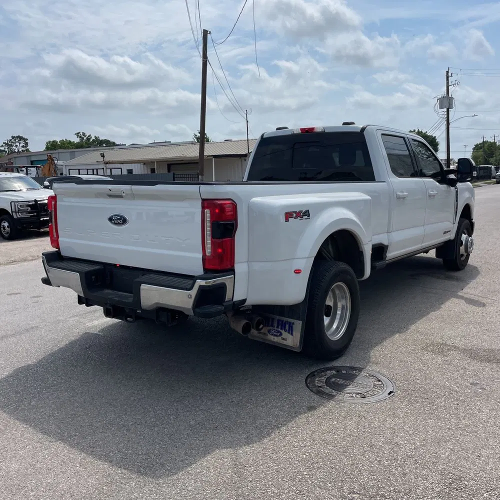 2023 Ford F-350 Super Duty Lariat