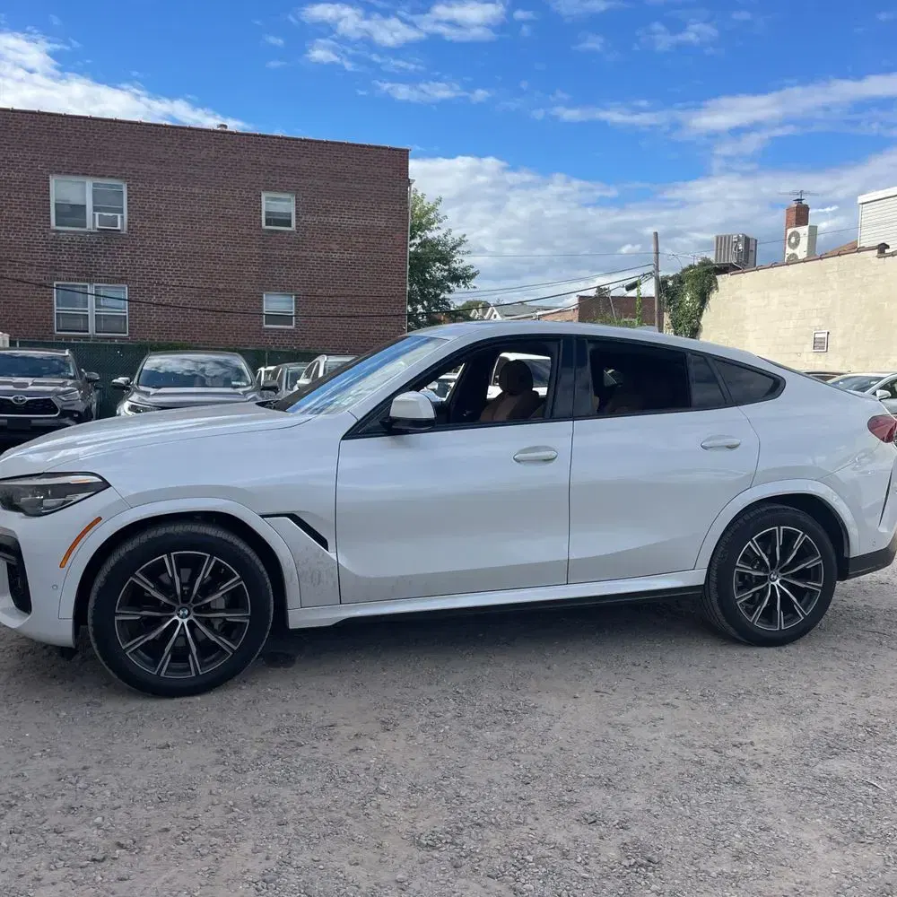 2023 BMW X6 XDrive40i