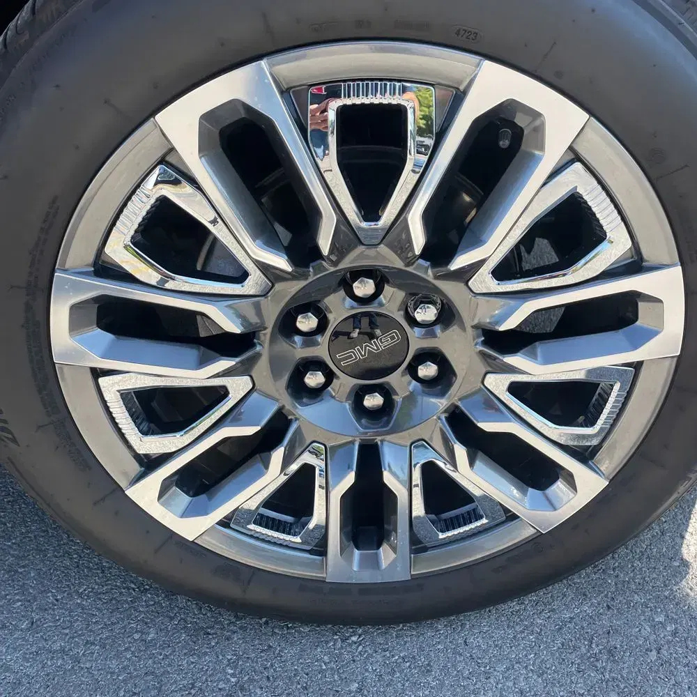 2024 GMC Yukon Denali Ultimate